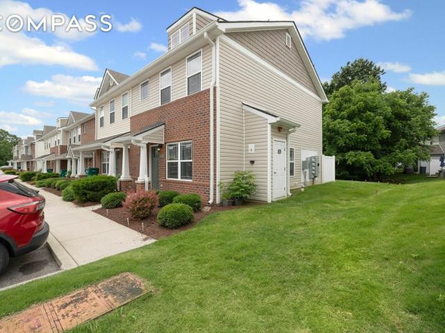 Townhouse for sale in Spring Hill