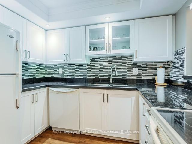 Condo for sale in Oakville, Ontario