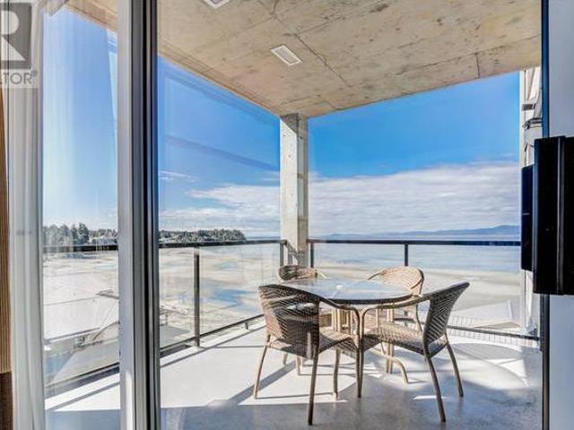 House for sale in Clayoquot, British Columbia