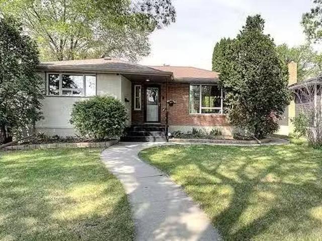 House for sale in East St. Paul, Manitoba