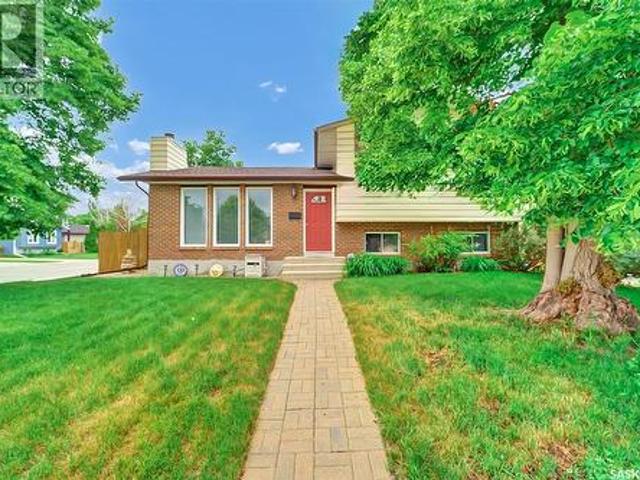 House for sale in Saskatoon, Saskatchewan