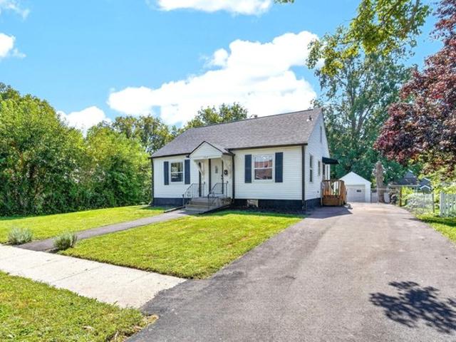 House for sale in Indianola, Iowa