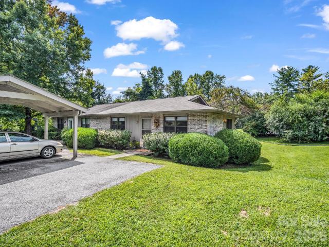 Townhouse for sale in Hendersonville, North Carolina