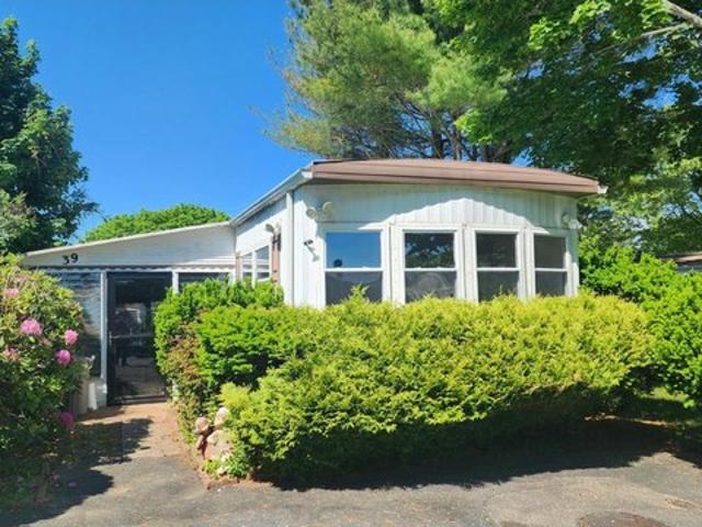 House for sale in Calverton, New York