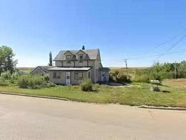House for sale in Weyburn, Saskatchewan
