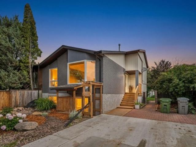 House for sale in Morinville, Alberta
