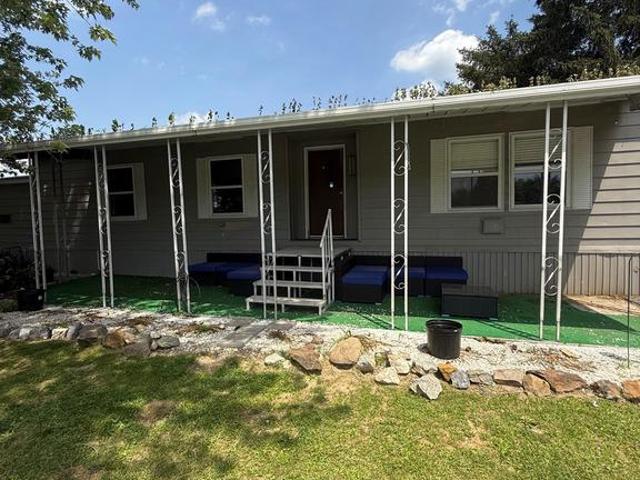 House for sale in Mount Wolf