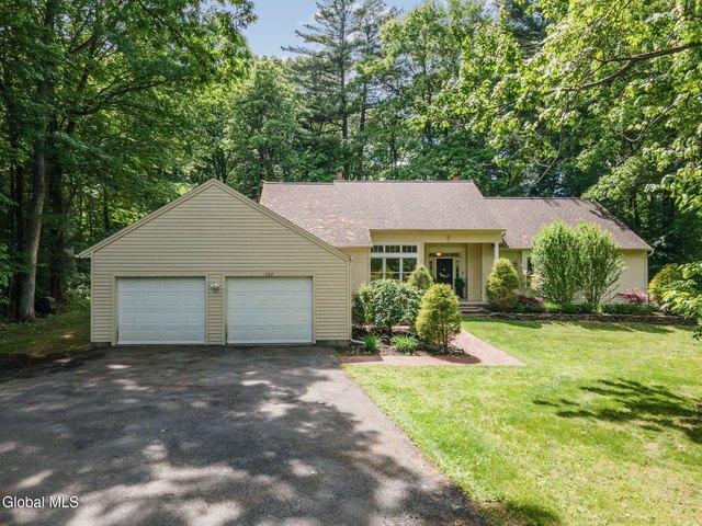 House for sale in Niskayuna, New York
