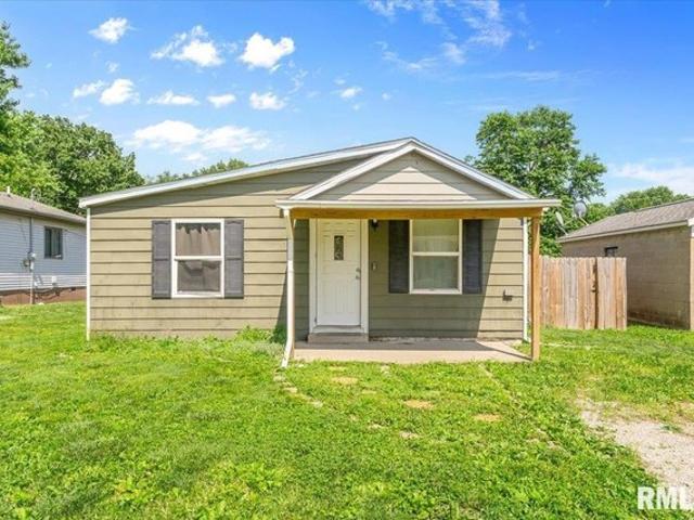 House for sale in Auburn, Illinois