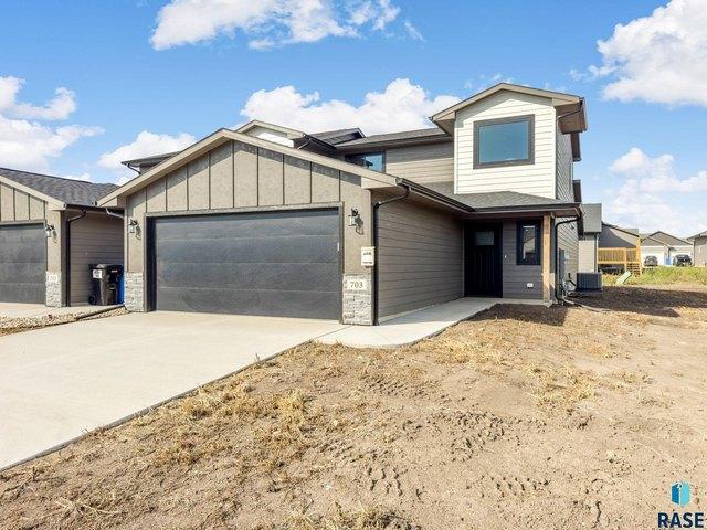 Townhouse for sale in Lennox, South Dakota