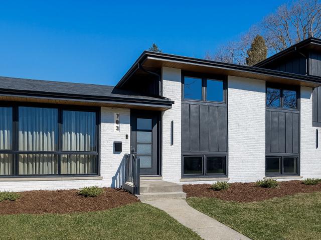 House for sale in Arlington Heights, Illinois