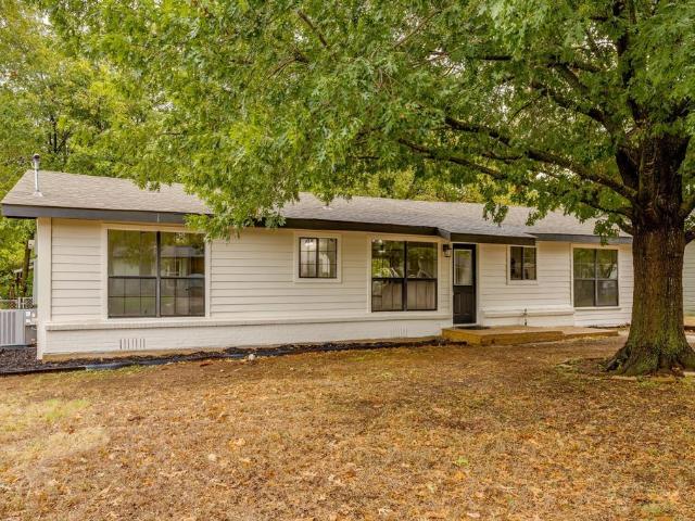 House for sale in College Heights, Cleburne