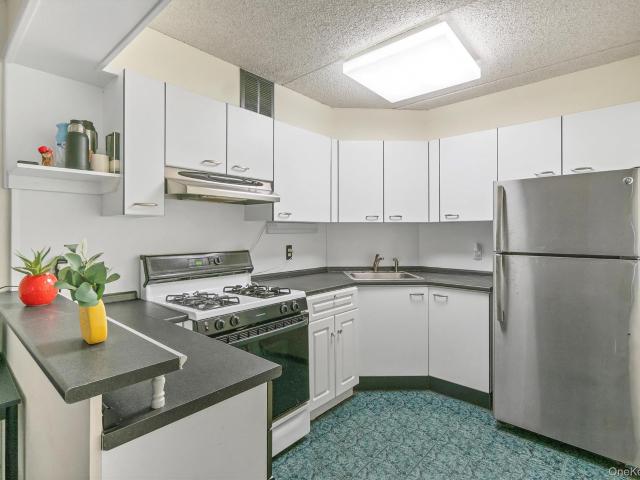 Condo for sale in New Rochelle, New York