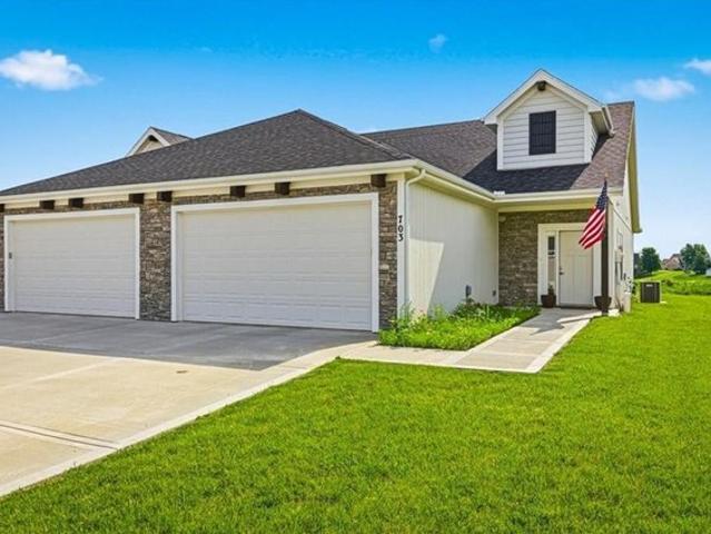 Townhouse for sale in Smithville, Missouri