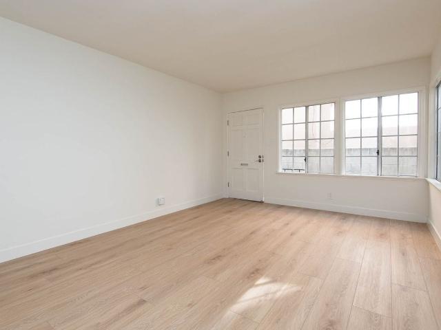 Apartment for rent in Canoga Park, California
