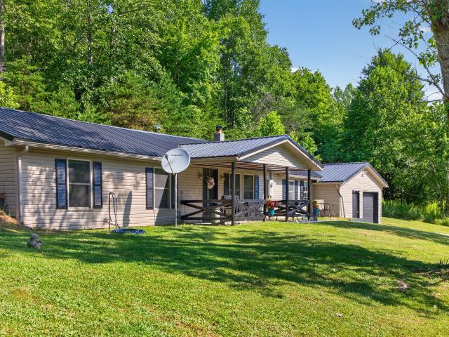 House for sale in Junction City, Kentucky
