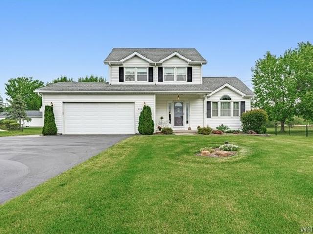 House for sale in Niagara, New York
