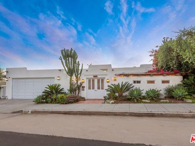 House for sale in Canoga Park, California