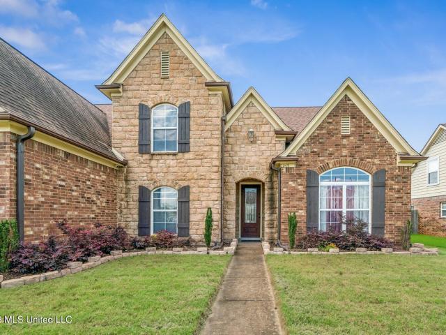 House for sale in Nesbit, Mississippi