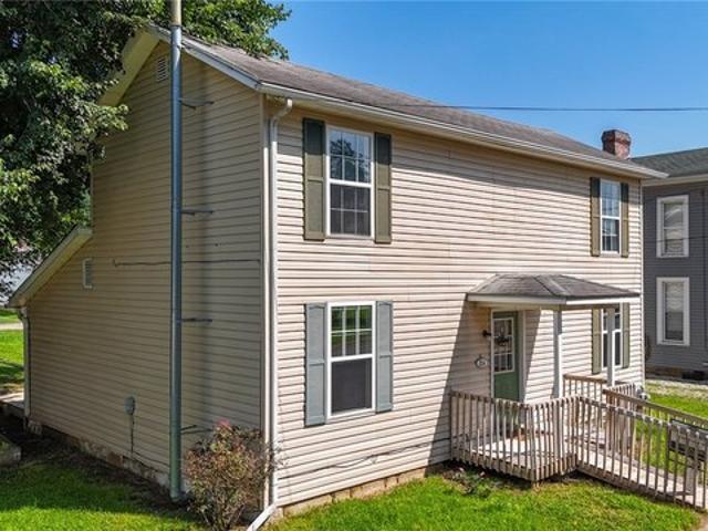 House for sale in New Matamoras, Ohio