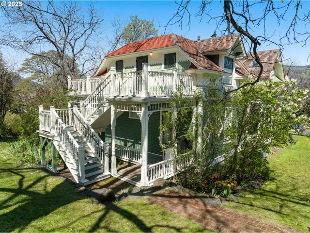 House for sale in Mosier, Wasco County