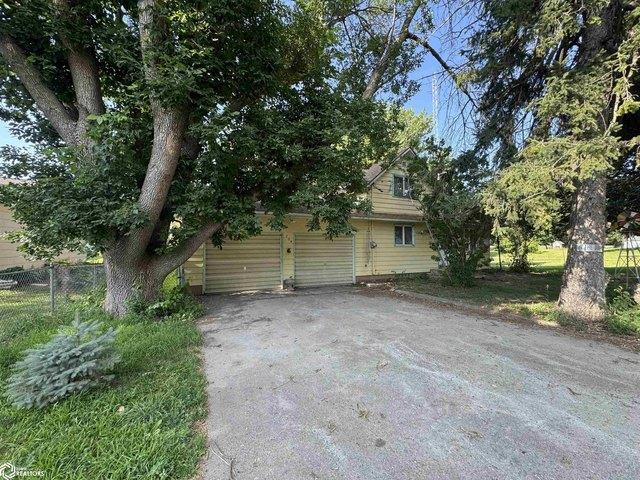House for sale in Livermore, Iowa