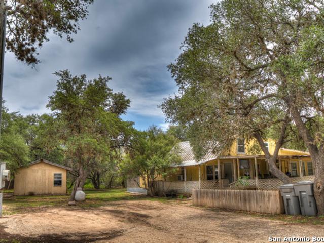 House for sale in Leakey