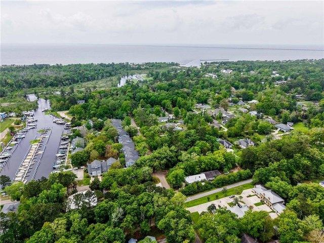 Condo for sale in Mandeville, Louisiana