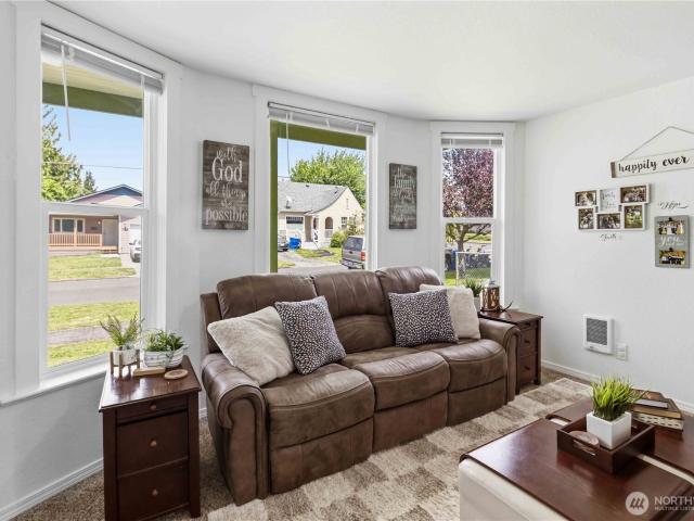 House for sale in Kelso, Washington