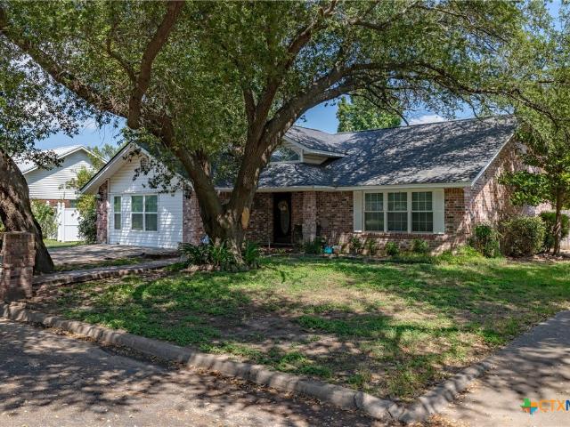 House for sale in Milam, Texas