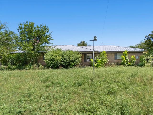 House for sale in Whitewright, Texas