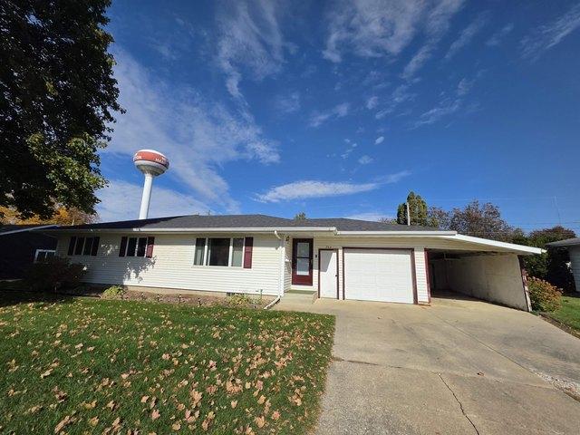 House for sale in New Hampton, Chickasaw County