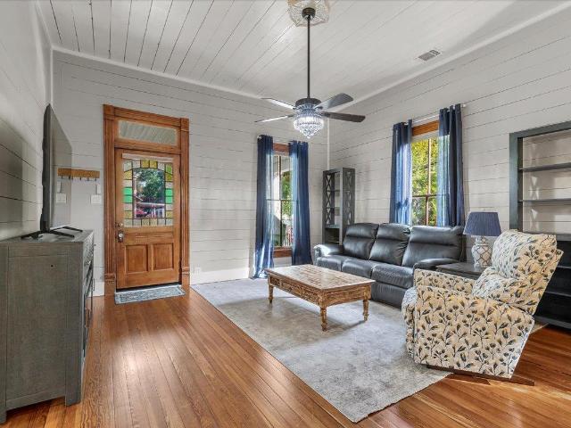 House for sale in Smithville, Texas