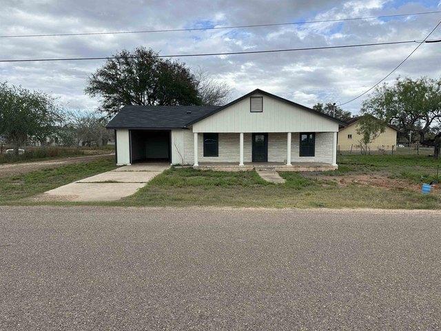 House for sale in Hebbronville, Texas