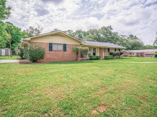 House for sale in Overton, Texas
