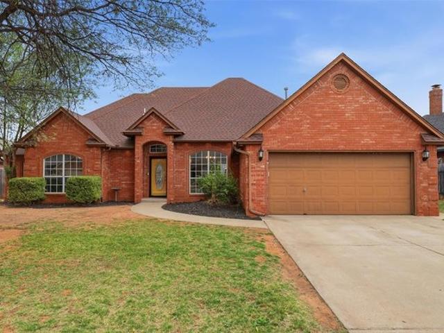 House for sale in Mustang, Oklahoma
