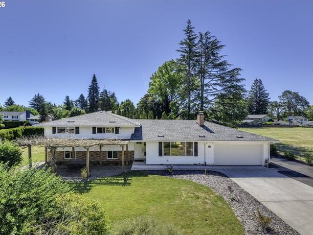 House for sale in Oregonia
