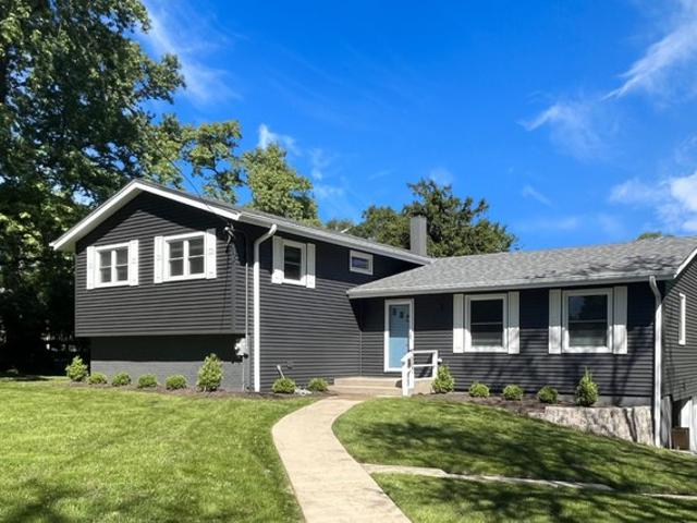 House for sale in Downers Grove, Illinois