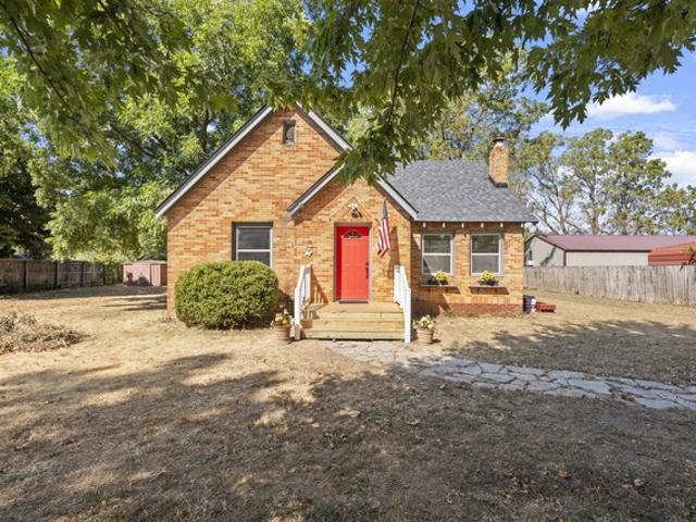 House for sale in Grove, Delaware County