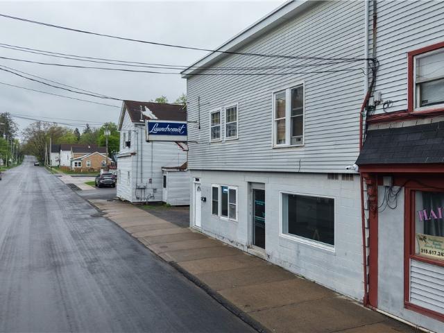House for sale in Oneida, New York