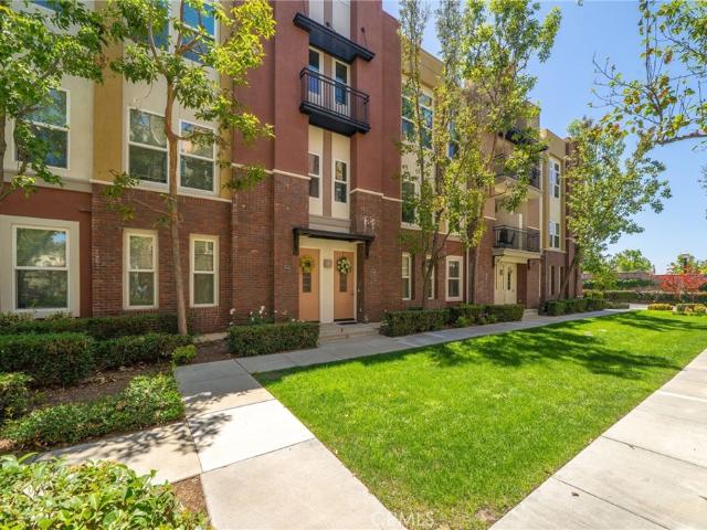 Condo for sale in Claremont, California