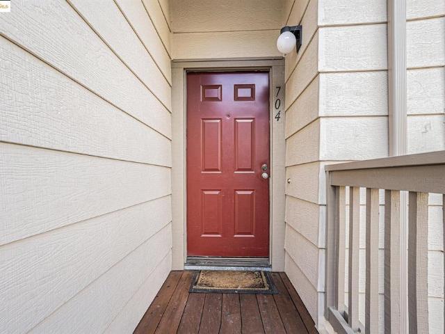 Condo for sale in Hercules, California