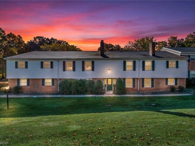 Condo for sale in Brecksville, Cuyahoga County