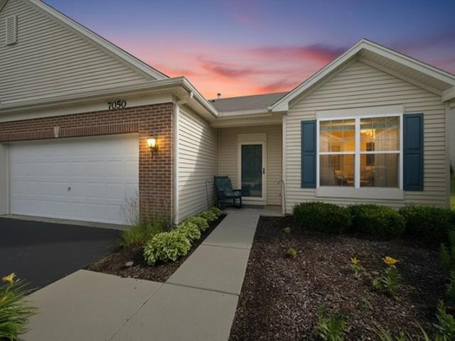 Townhouse for sale in Fox Lake, Illinois