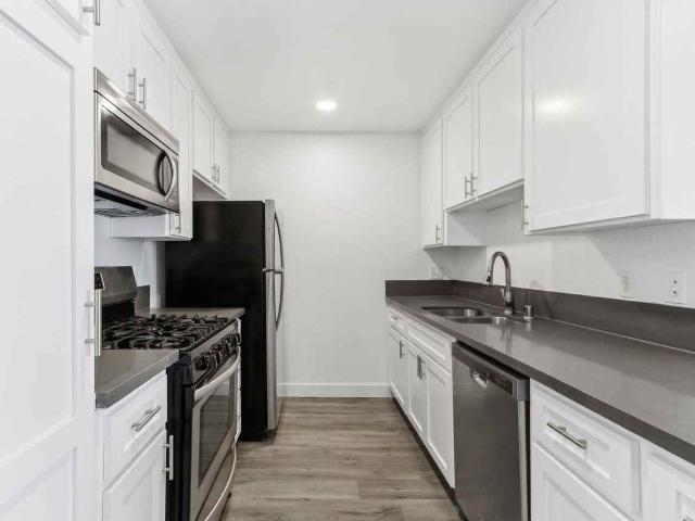 Apartment for rent in Canoga Park, California