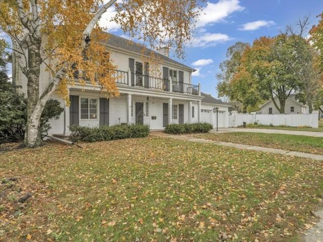 House for sale in Emmet, Iowa