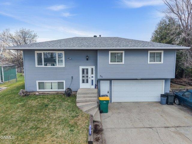 House for sale in Mandan, North Dakota