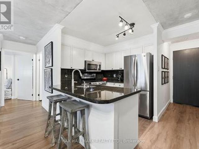 Condo for sale in Spadina—Fort York, Toronto