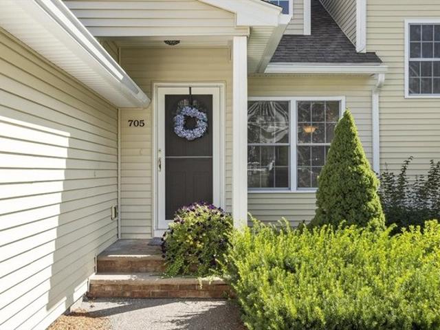 Condo for sale in Ayer, Massachusetts
