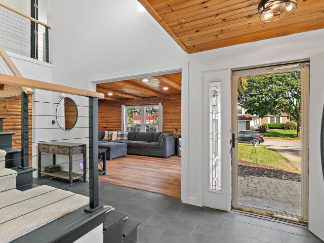 House for sale in Mchenry, Illinois